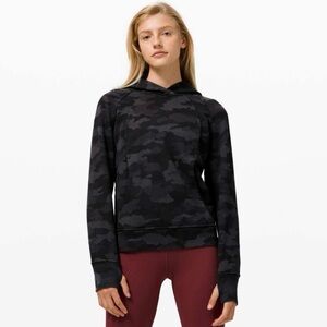 Lululemon Scuba Pullover in Heritage 365 Camo Deep Coal Multi